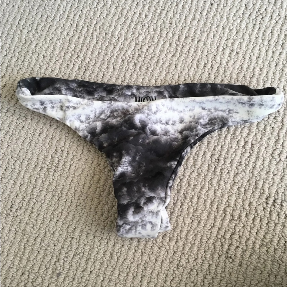 Mikoh swim bottom size medium worn once